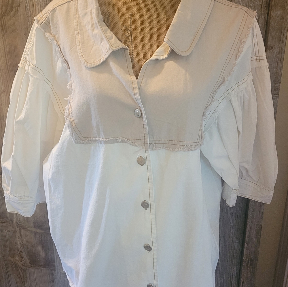 Pol Split Back W/Tie V-Neck Collared Button-Up Tw… - image 6